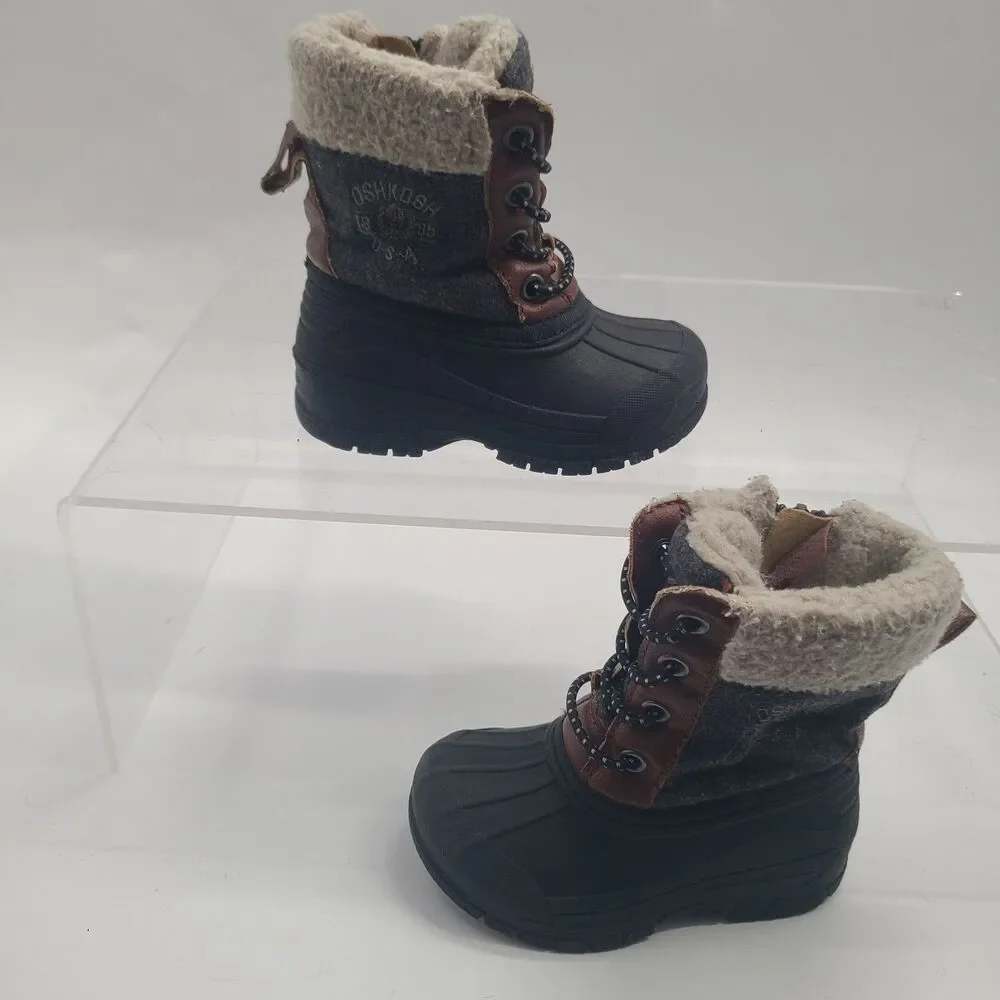 Oshkosh B’gosh Boys Snow Winter Boots Size 5 M Side Zipper Closure